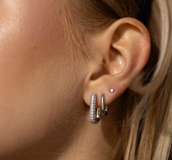 Diamond dot stud S