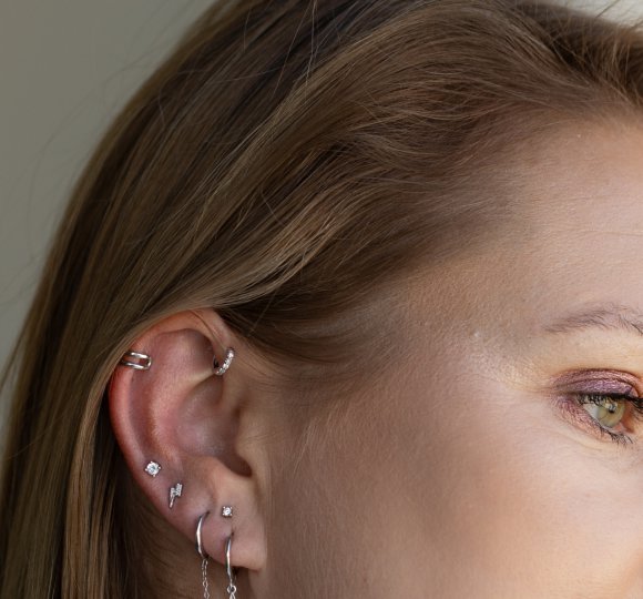 White zircon hoop XS