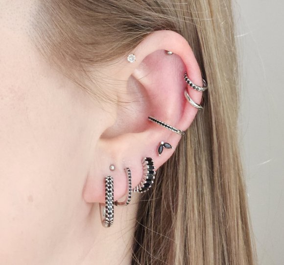 Black zircon hoop XS
